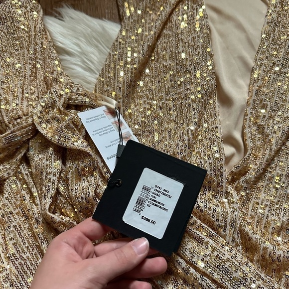 IEENA FOR MAC DUGGAL Sequined Halter Neck Belted Soft Dress In Champagne - Picture 5 of 6